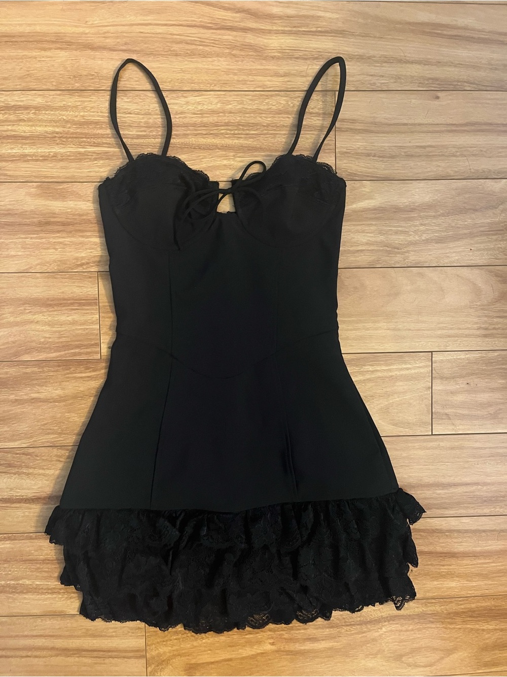 Edikted Maisie Corset Mini Dress - Picture 2 of 5